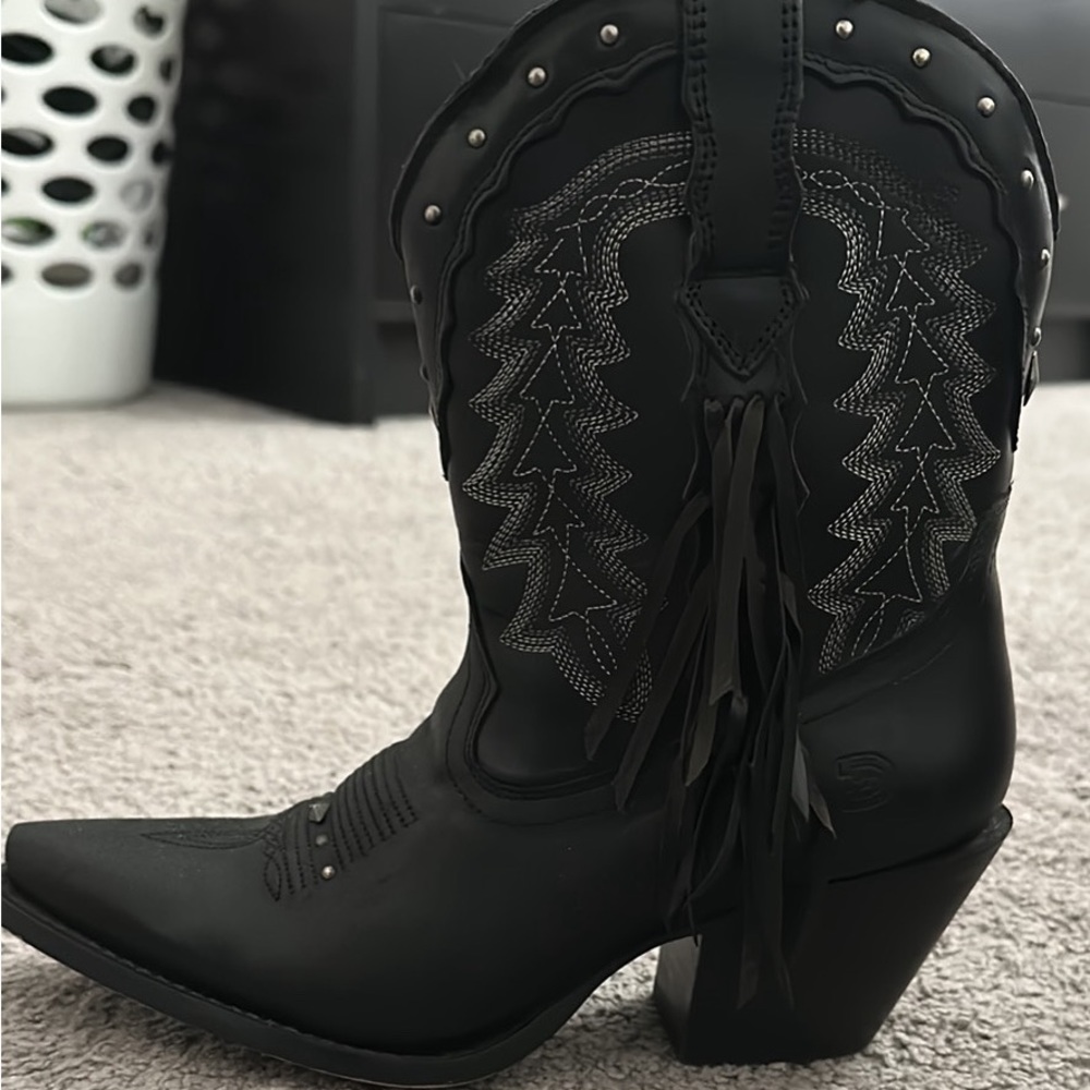 Lightly worn Durango Boots, basically new!